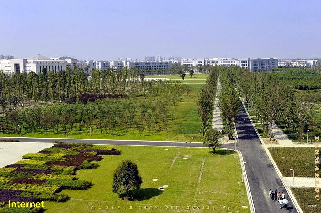 Chengdu- Universite Science electronique 027.jpg